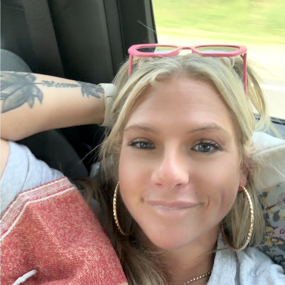 Meet your Posher, Alyssa